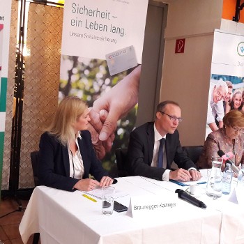 Mehr Informationen zum Thema: Die Stimme der Patienten im Gesundheitssystem: Zukunftsweisendes Förderkonzept für Selbsthilfeorganisationen