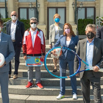 Mehr Informationen zum Thema: „Bewegt im Park“ startet am 14. Juni in die sechste Saison mit 700 kostenlosen Bewegungsangeboten