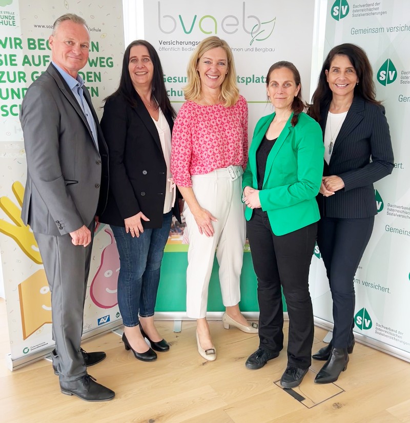 Von rechts nach links: Dr. Gerhard Vogel (BVAEB), Frau Sabine Fischer, MBA, Mag.a Dr.in Elke Poterpin (Keynote), Mag.a iur. Claudia Neumayer-Stickler (DVSV), Frau Mag. a Sonja Kato (Moderation)